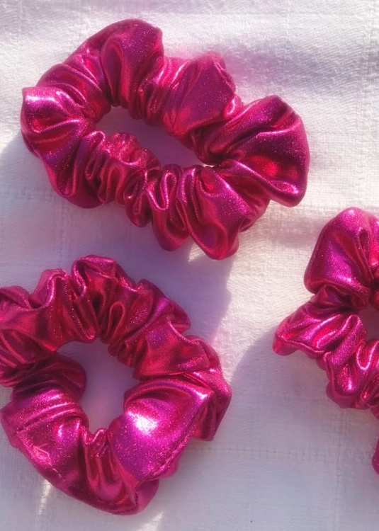 Ciemnoróżowe scrunchie do włosów | Sklep internetowy SeeMe Shop