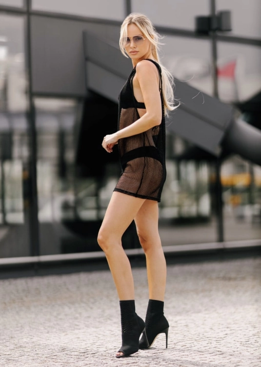 Czarna, siateczkowa sukienka oversize | Strój exotic pole dance | Sklep internetowy SeeMe Shop