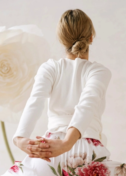 Swetrowa bluzka do jogi z kopertowym wiązaniem | Strój do jogi | Sklep internetowy SeeMe Shop