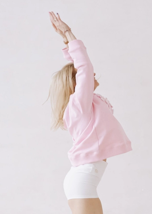 Bluza BOHO z kwiatową aplikacją | Strój na jogę | Sklep internetowy SeeMe Shop