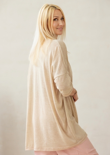 Beżowy kardigan oversize o kimonowym kroju | Sklep internetowy SeeMe Shop
