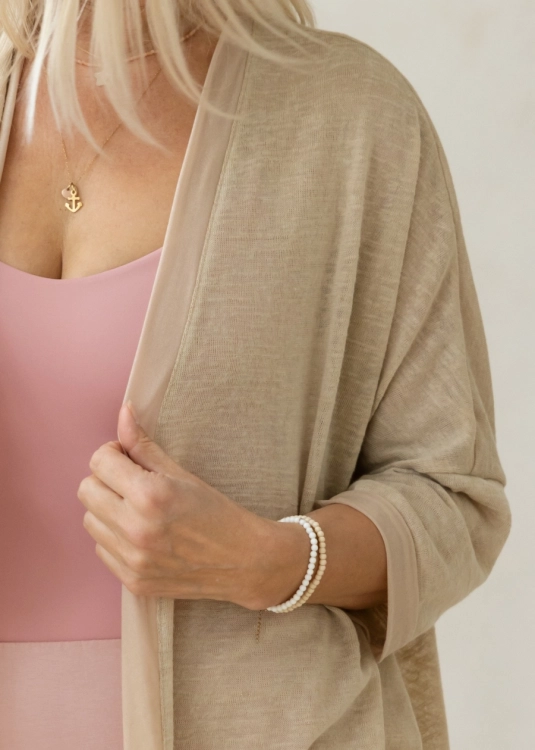 Beżowy kardigan oversize o kimonowym kroju | Sklep internetowy SeeMe Shop