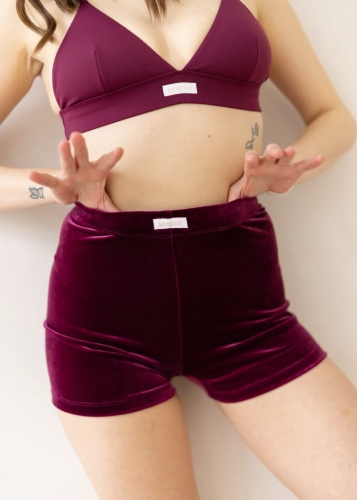 Welurowe spodenki do pole dance | Spodenki pole dance | Sklep internetowy SeeMe Shop
