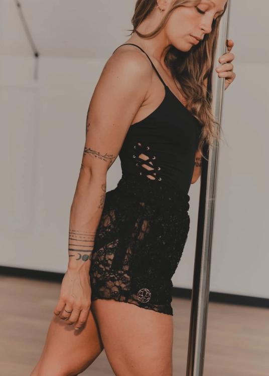 Koronkowe spodenki do exotic pole dance | Strój do exotica | Sklep internetowy SeeMe Shop