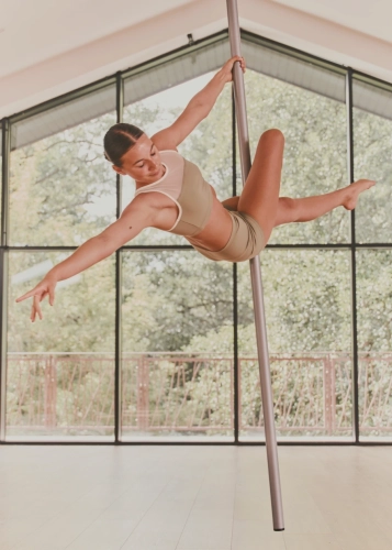 Dziecięcy komplet do pole dance | Strój dziecięcy do aerial | Komplet stroju dla dzieci z siateczką | Sklep internetowy SeeMe Shop